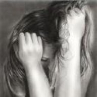 اسيرة الصــمت