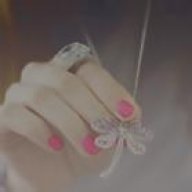 لبيه لـ أنفاسه