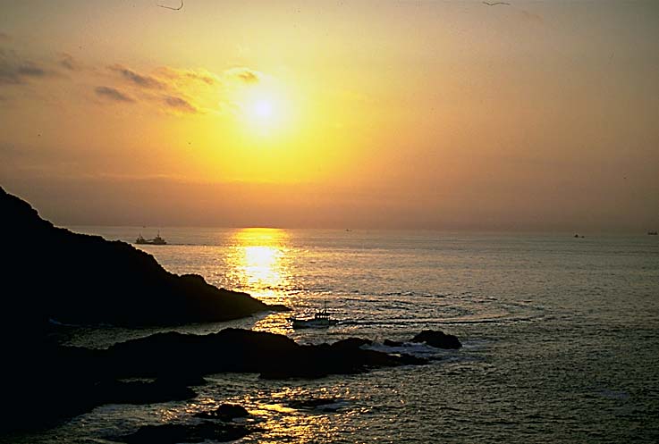 izu-sea-sunrise.jpg
